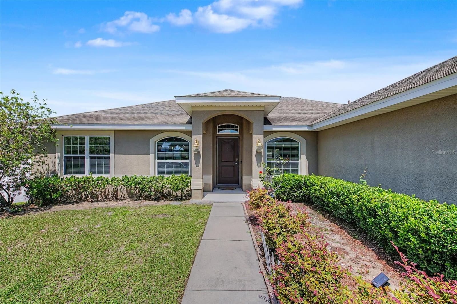 1621 DOVES VIEW