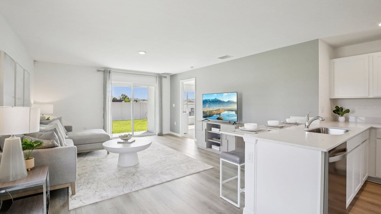 Photo 4 of 8310 RIVERBEND RISE