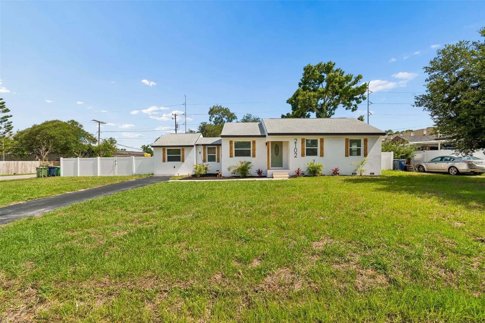 2102 FERRIS
