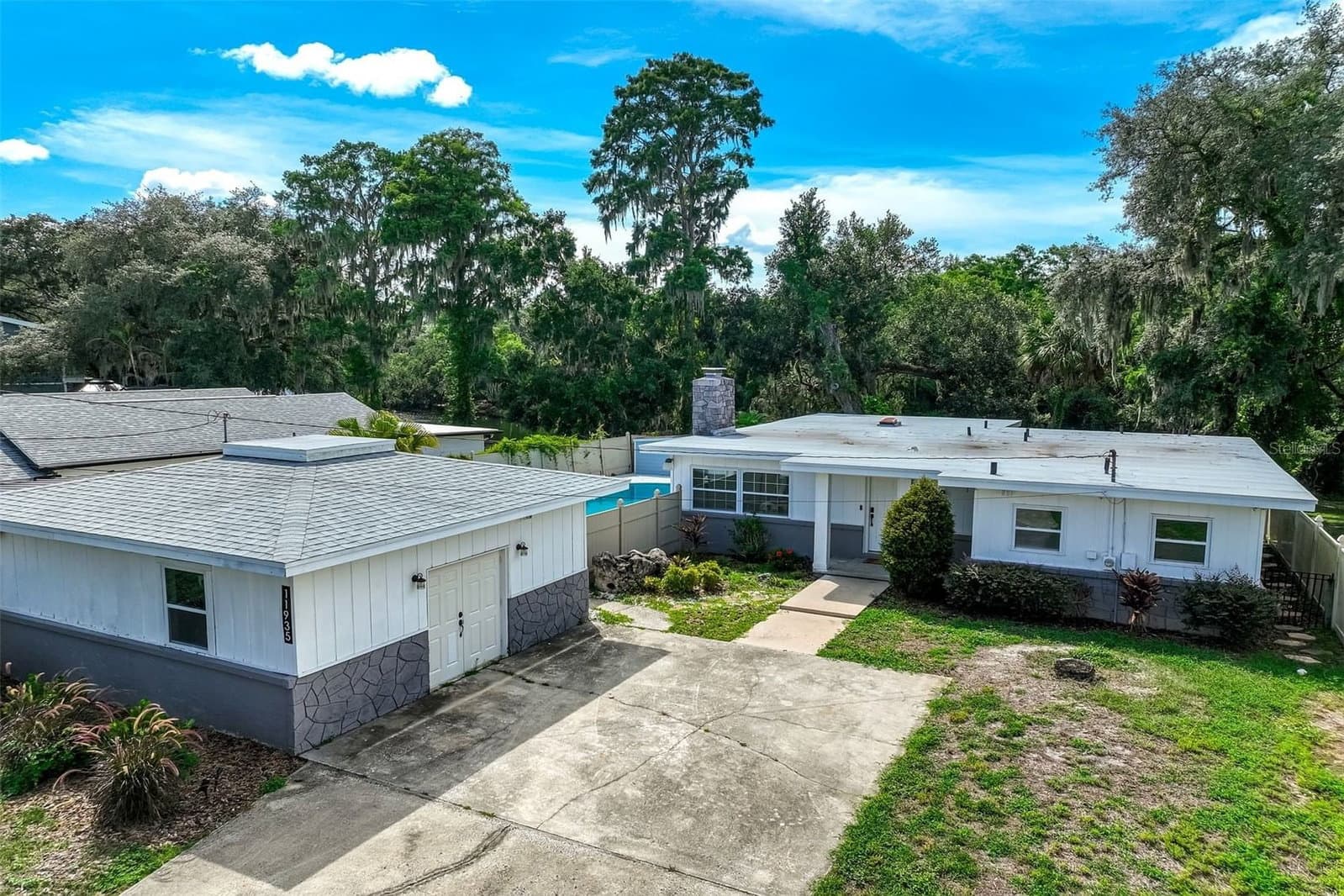11935 RIVERHILLS