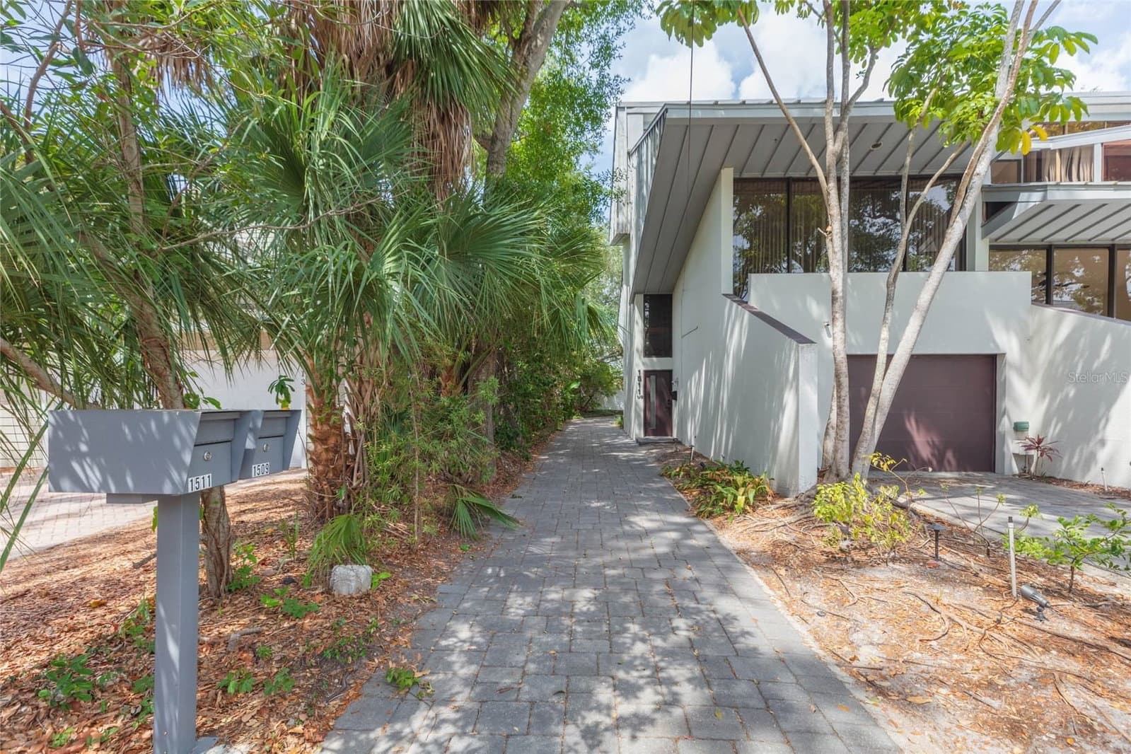 Photo 5 of 1511 BAY VILLA