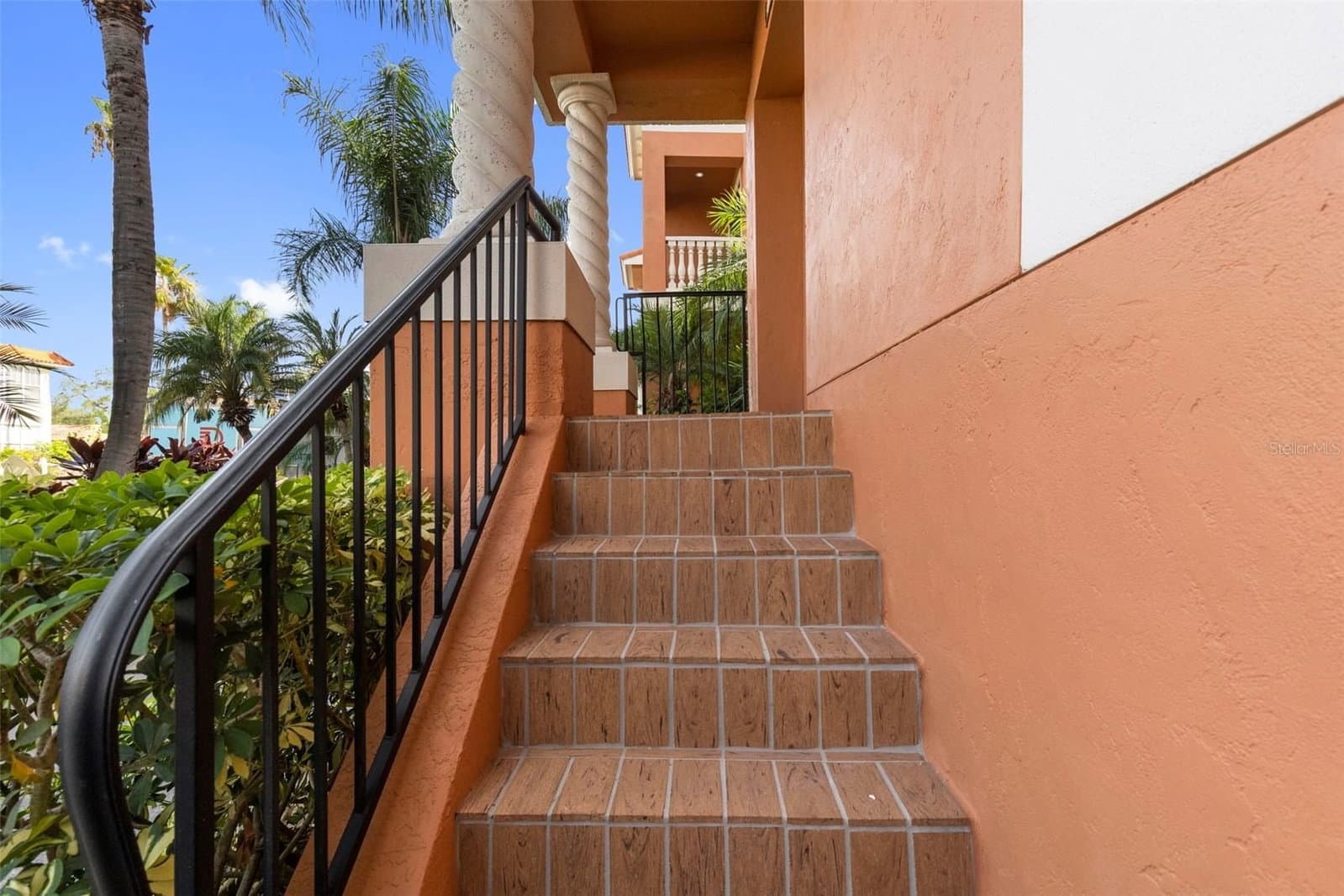 Photo 5 of 905 VILLA VENICIA
