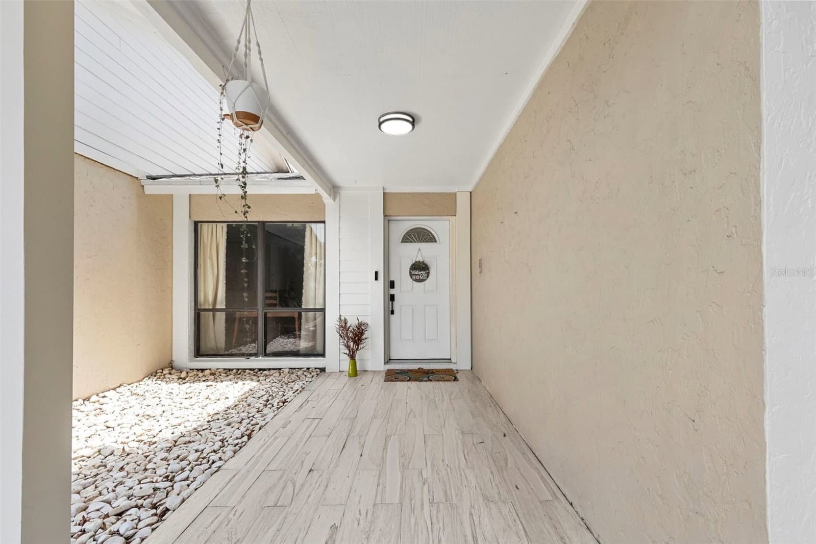15701 COUNTRY LAKE