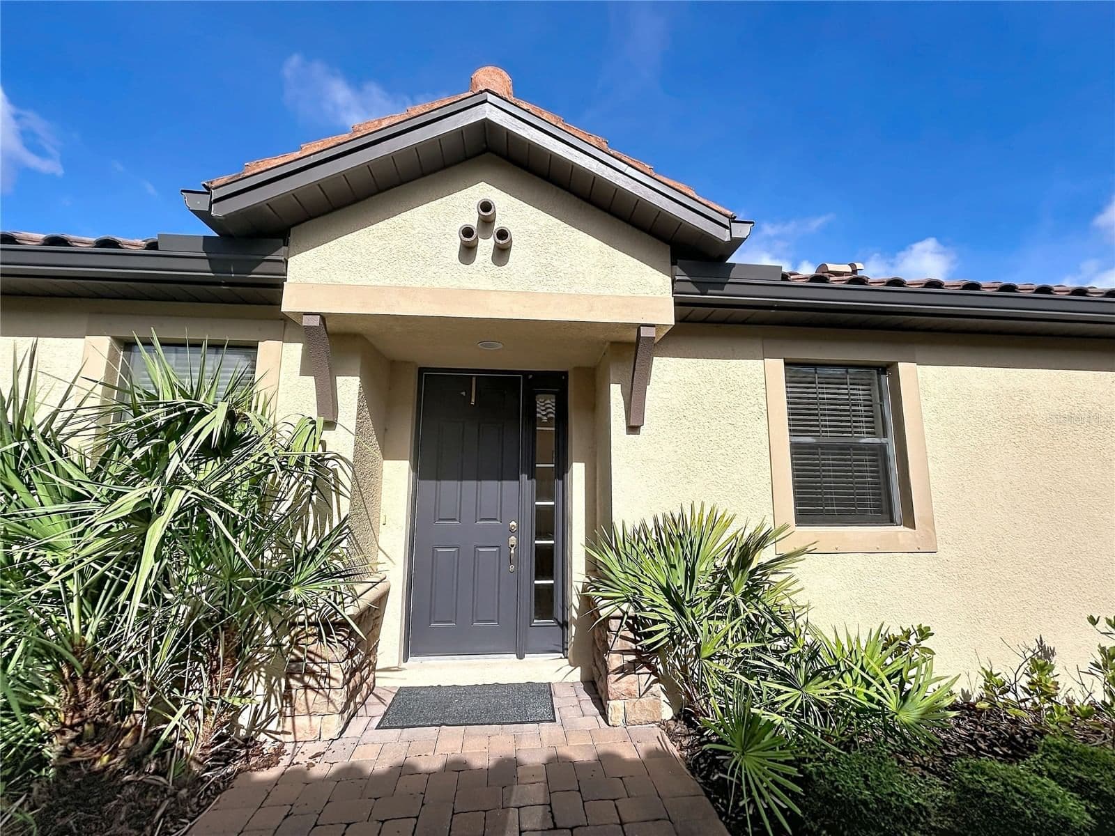 8335 ALBERATA VISTA