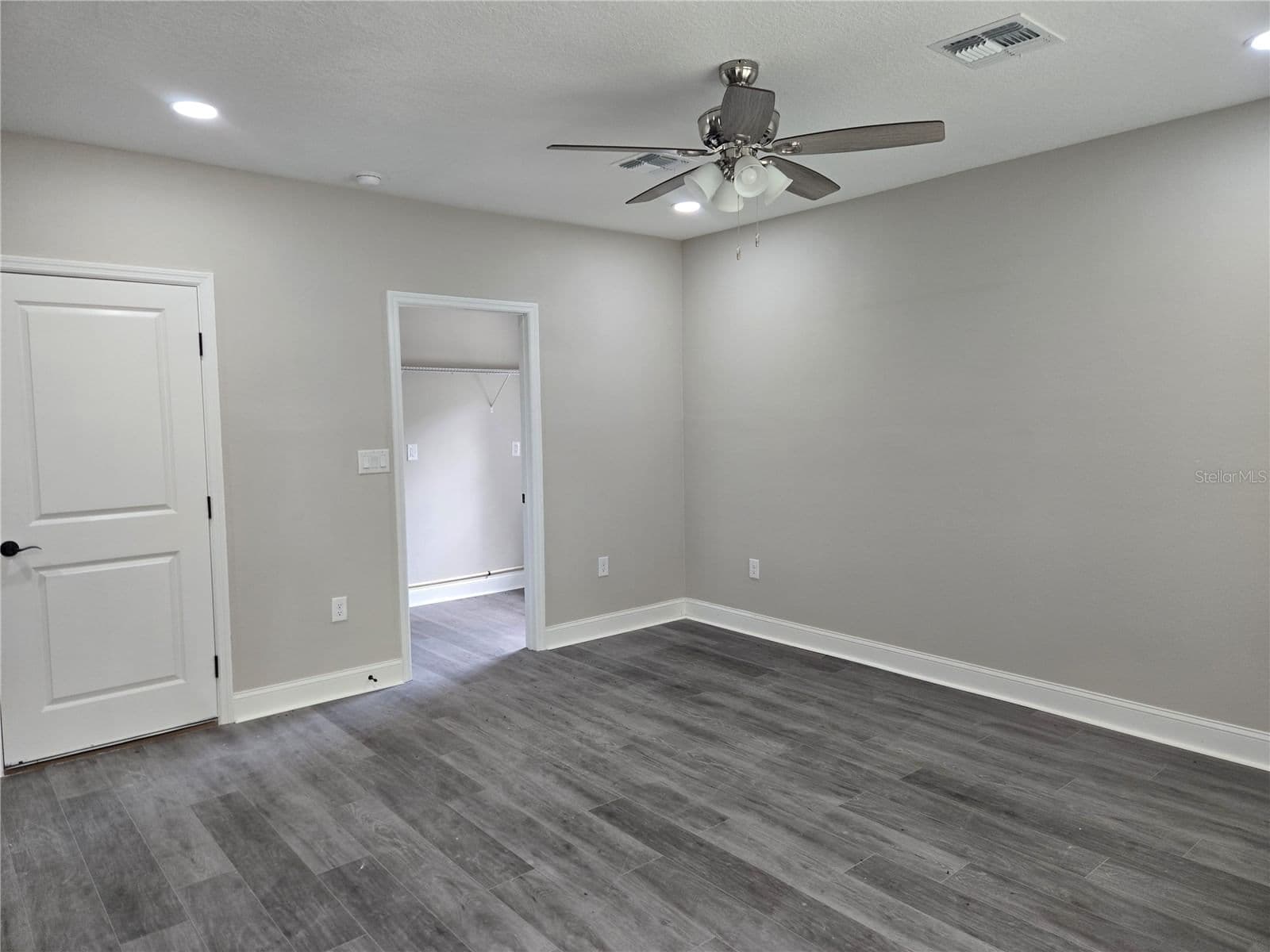 Photo 5 of 701 LINEBAUGH