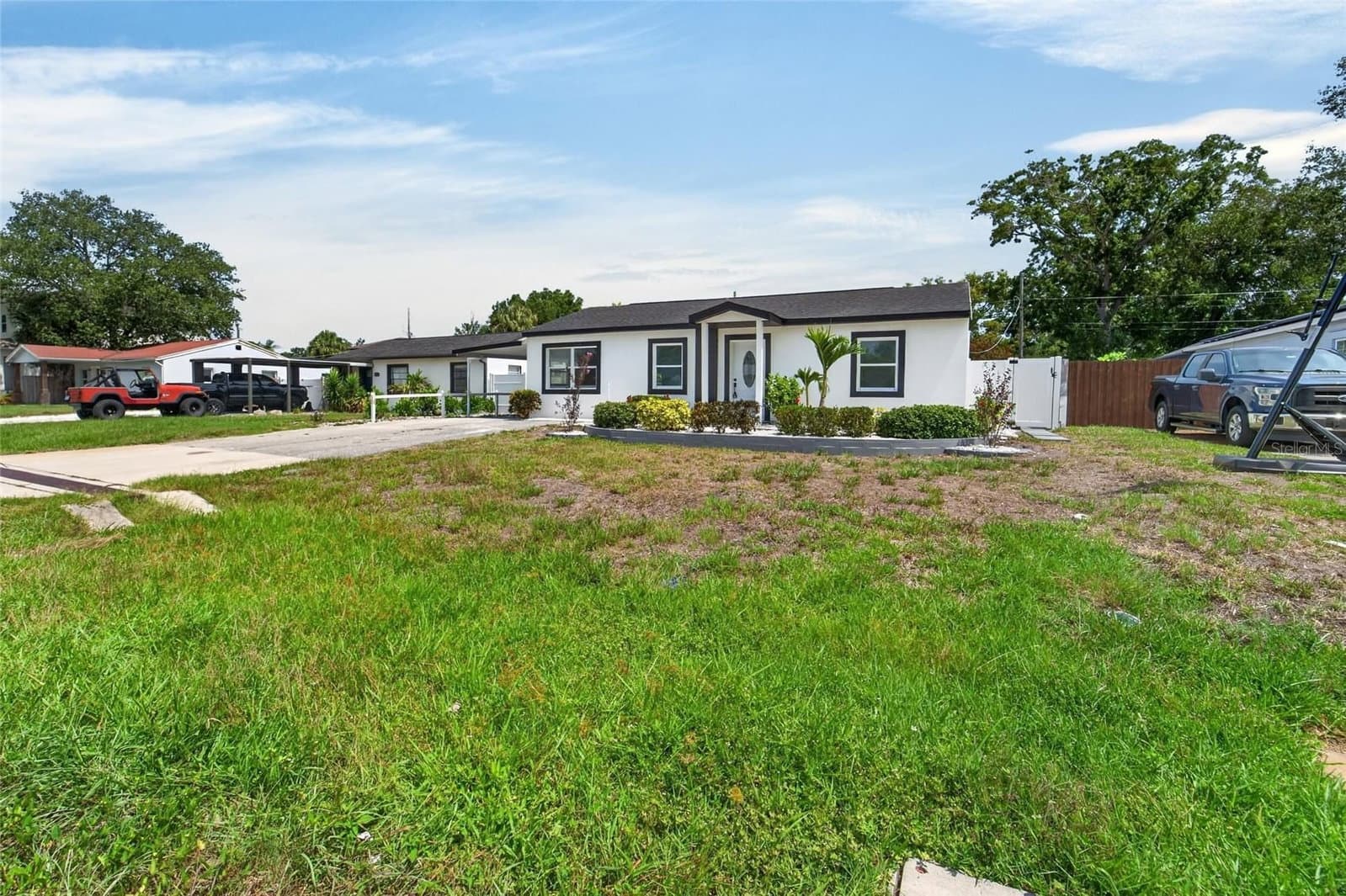 4711 LAWN