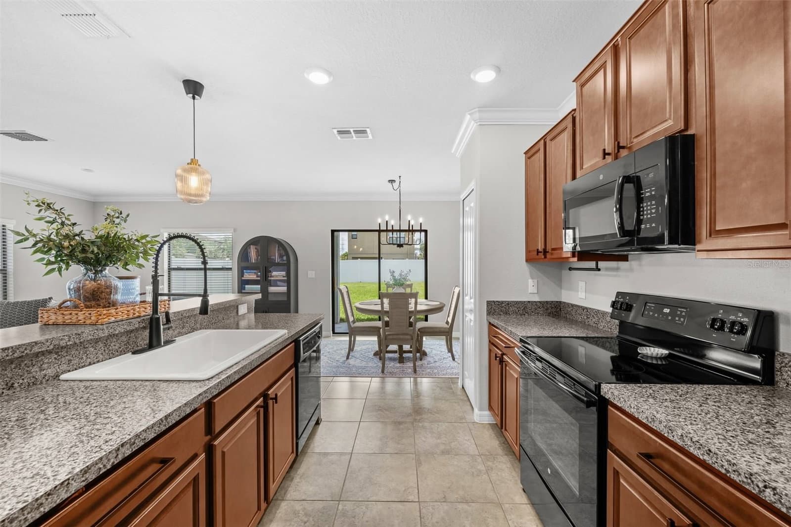 7423 CLARY SAGE