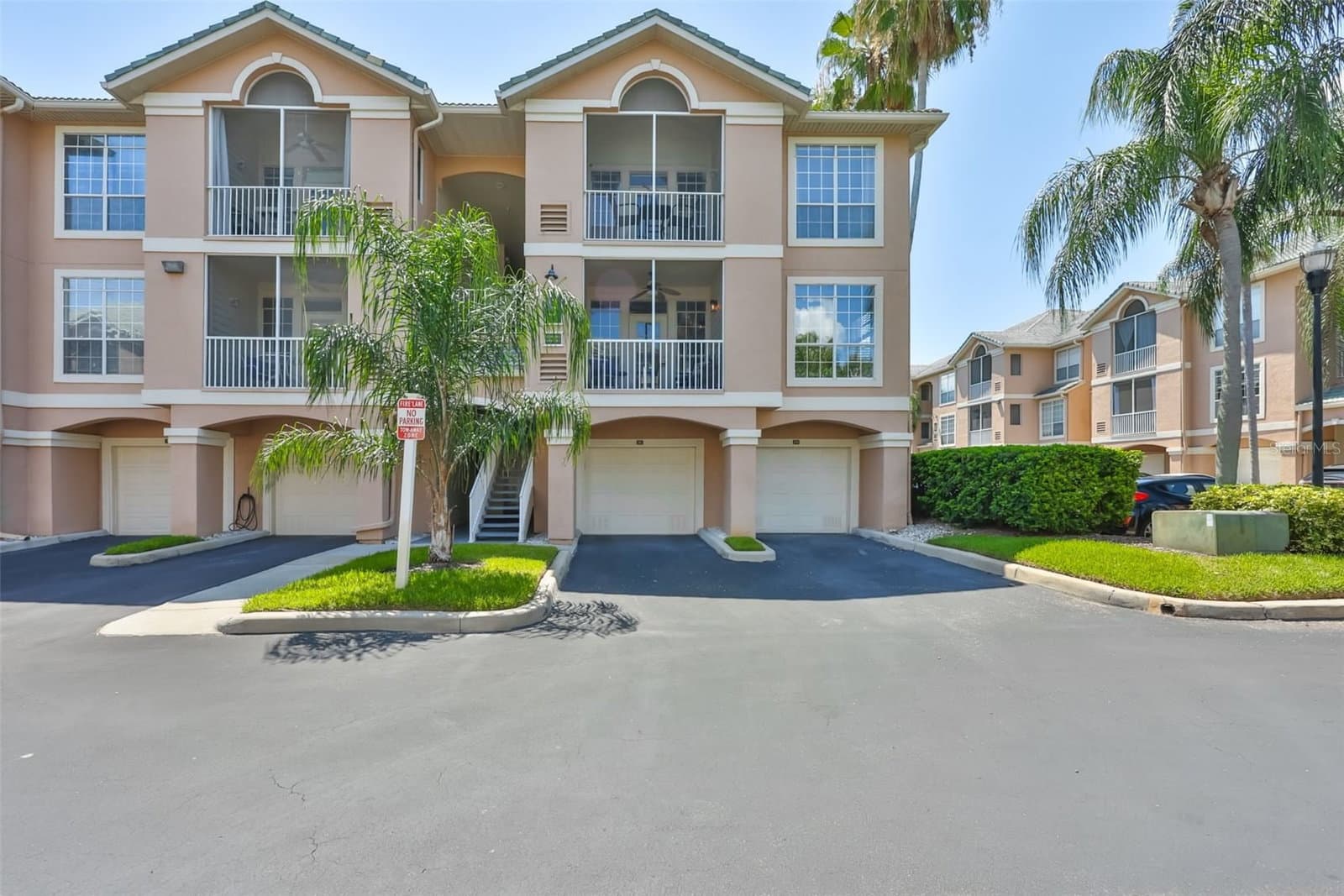 3312 BAY CLUB