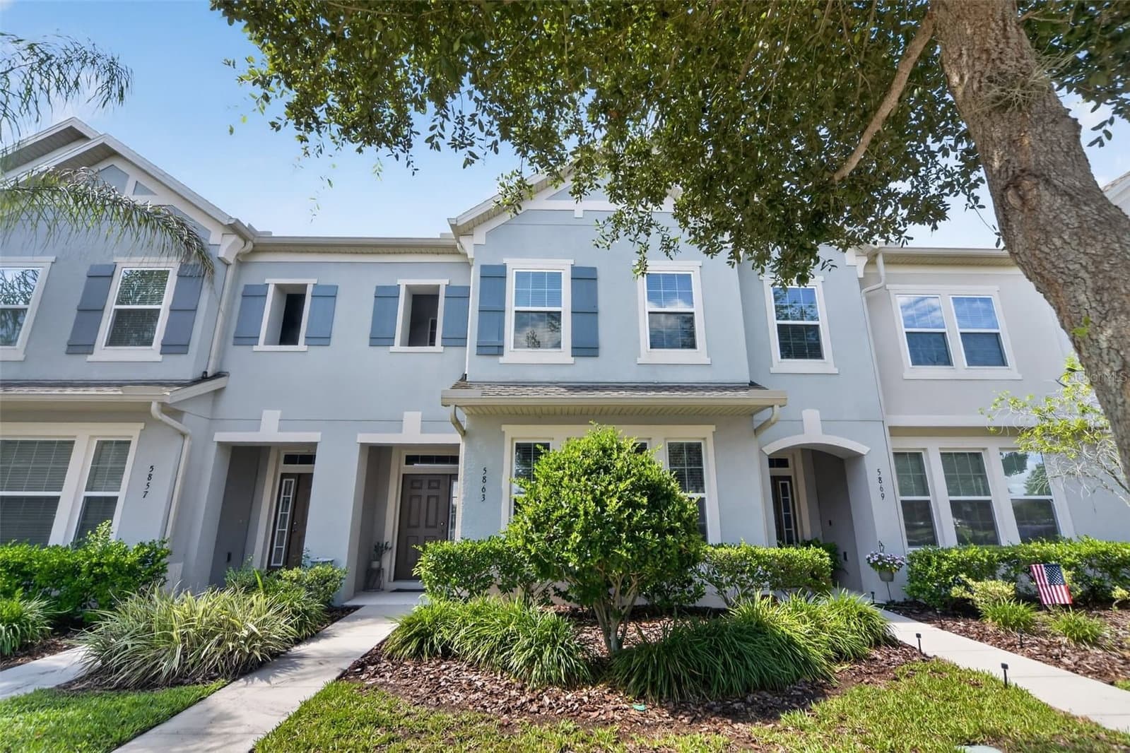 5863 CYPRESS HILL