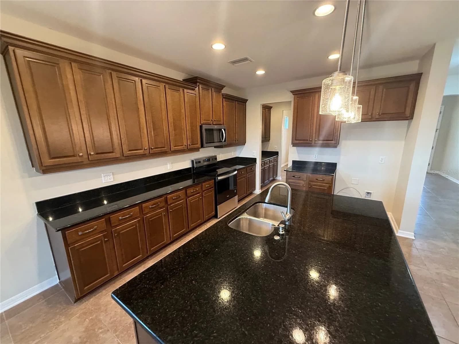 Photo 4 of 3969 AQUILLA Drive