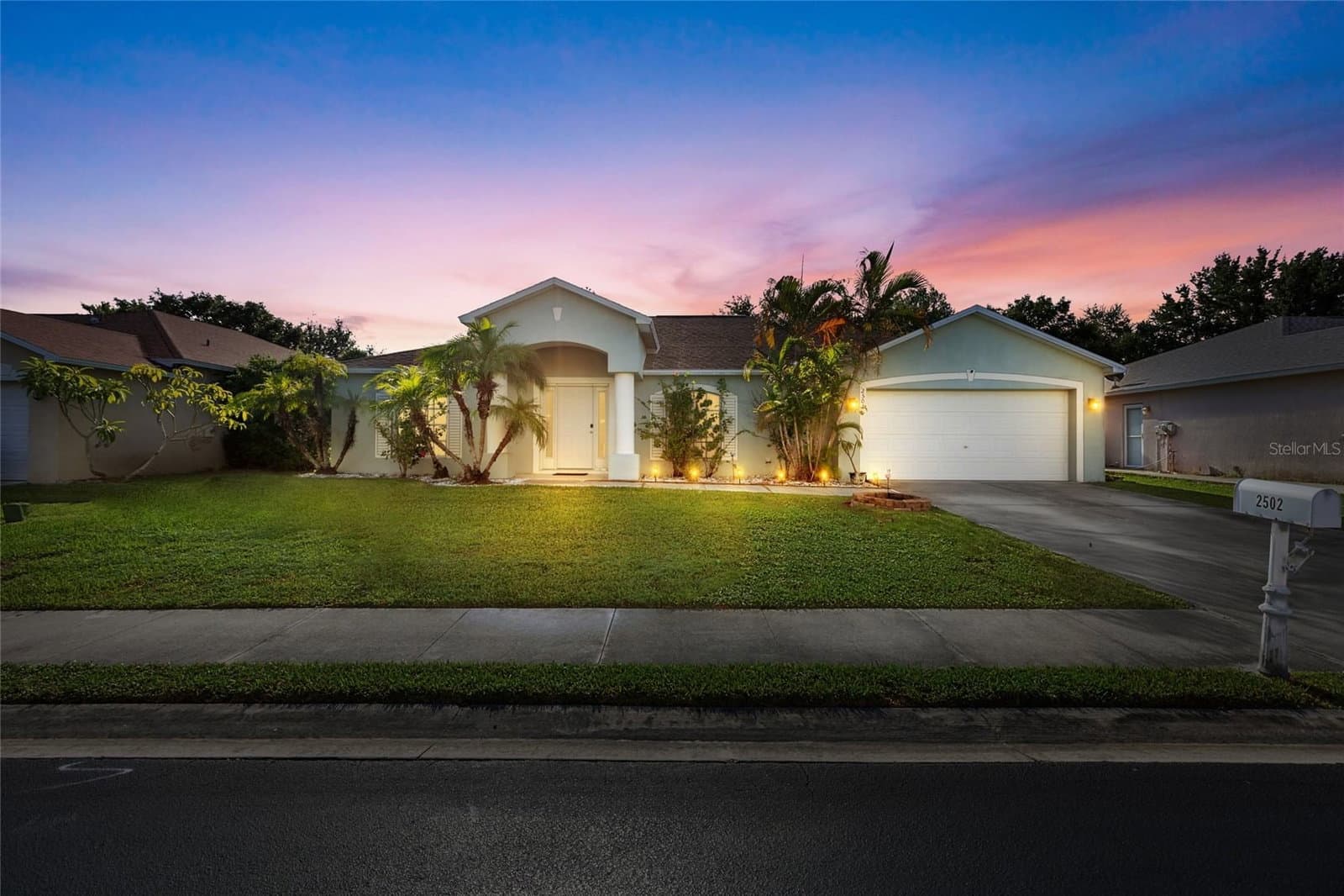 2502 NATURE POINTE