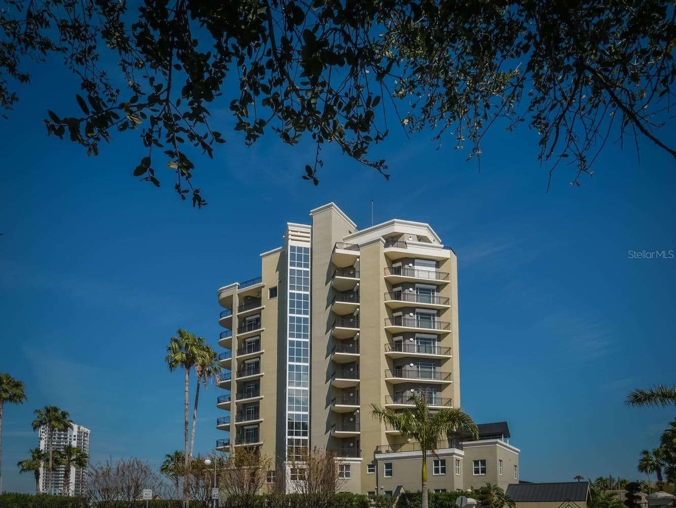 600 GARRISON COVE