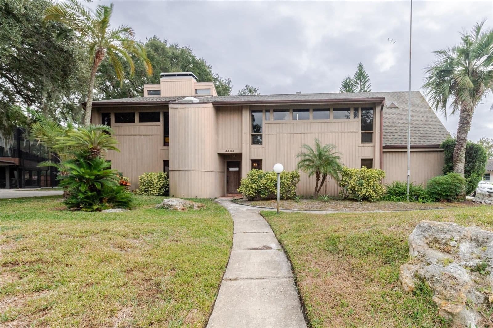 4404 OLD ORCHARD
