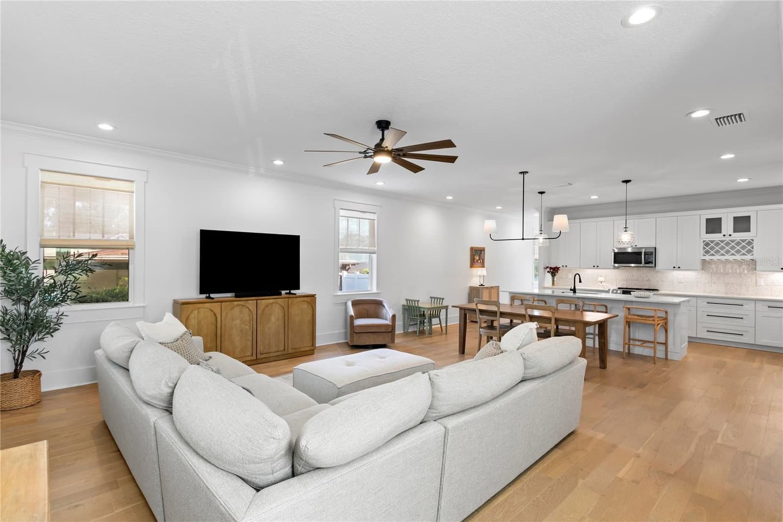 213 ELM