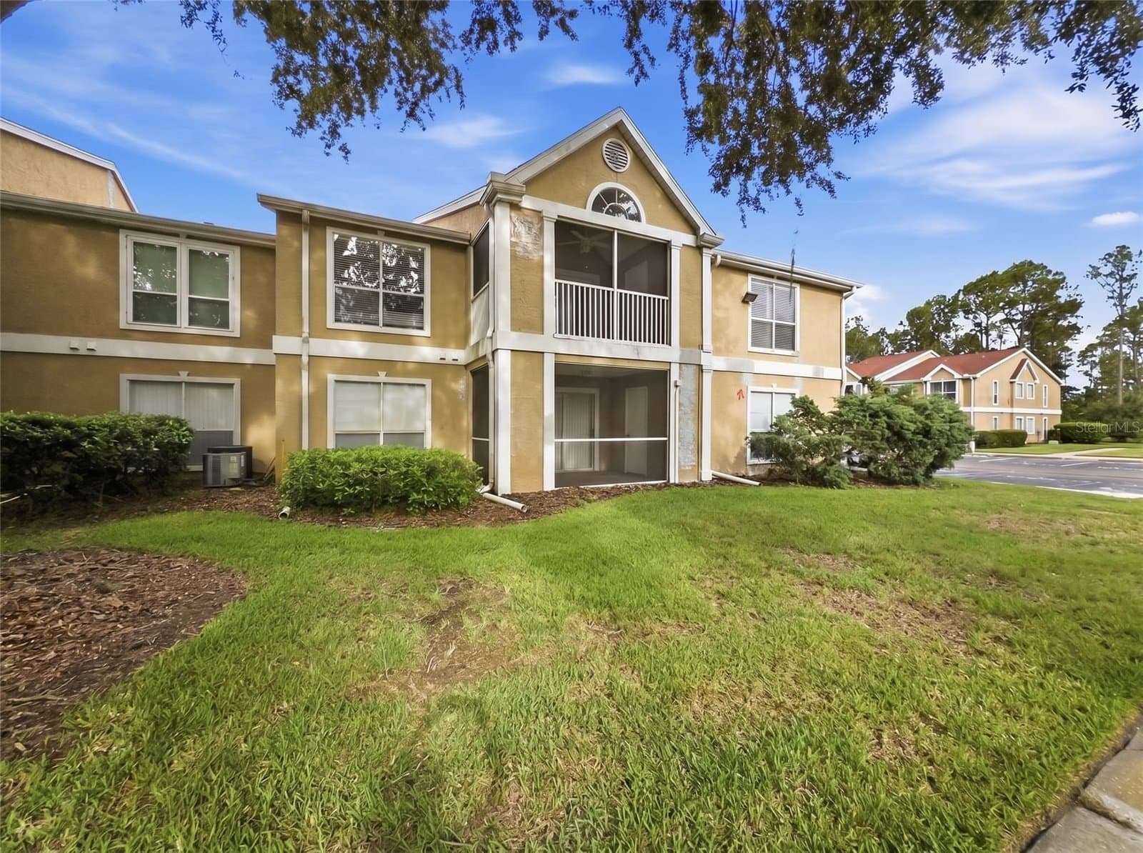 9481 HIGHLAND OAK