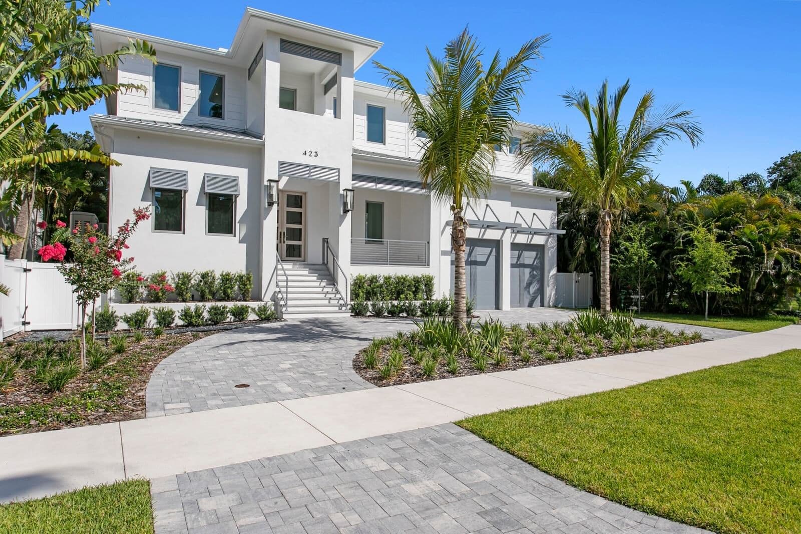 423 ROYAL POINCIANA
