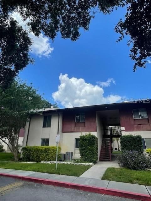 3850 LAKE Drive #140