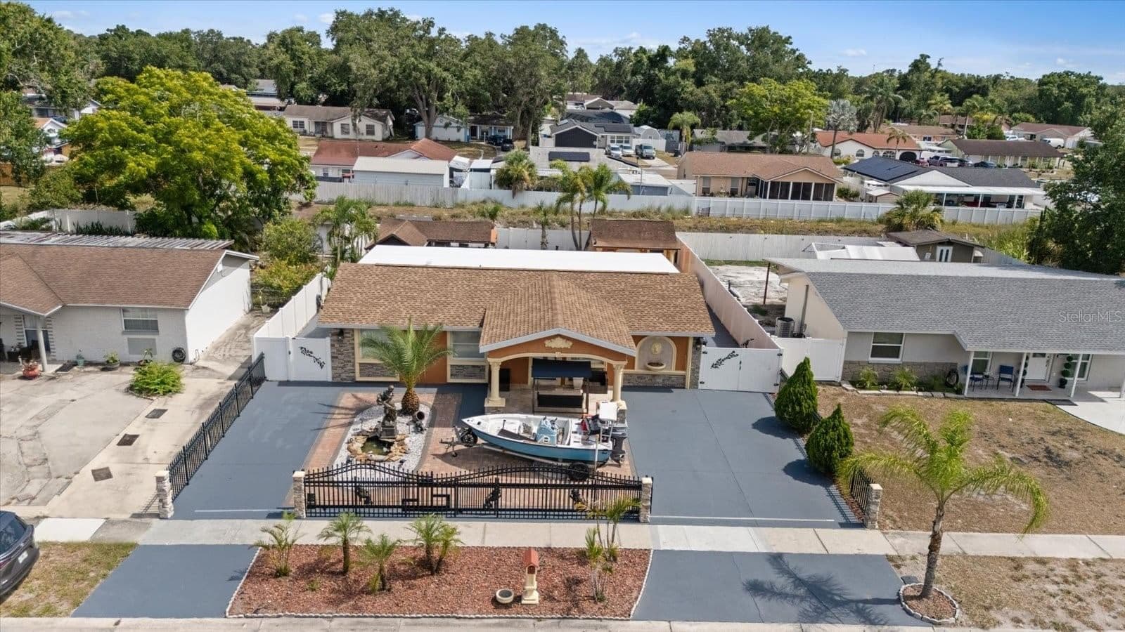 8318 DRYCREEK