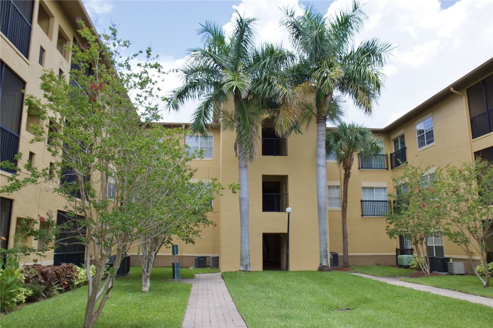 4323 BAYSIDE VILLAGE