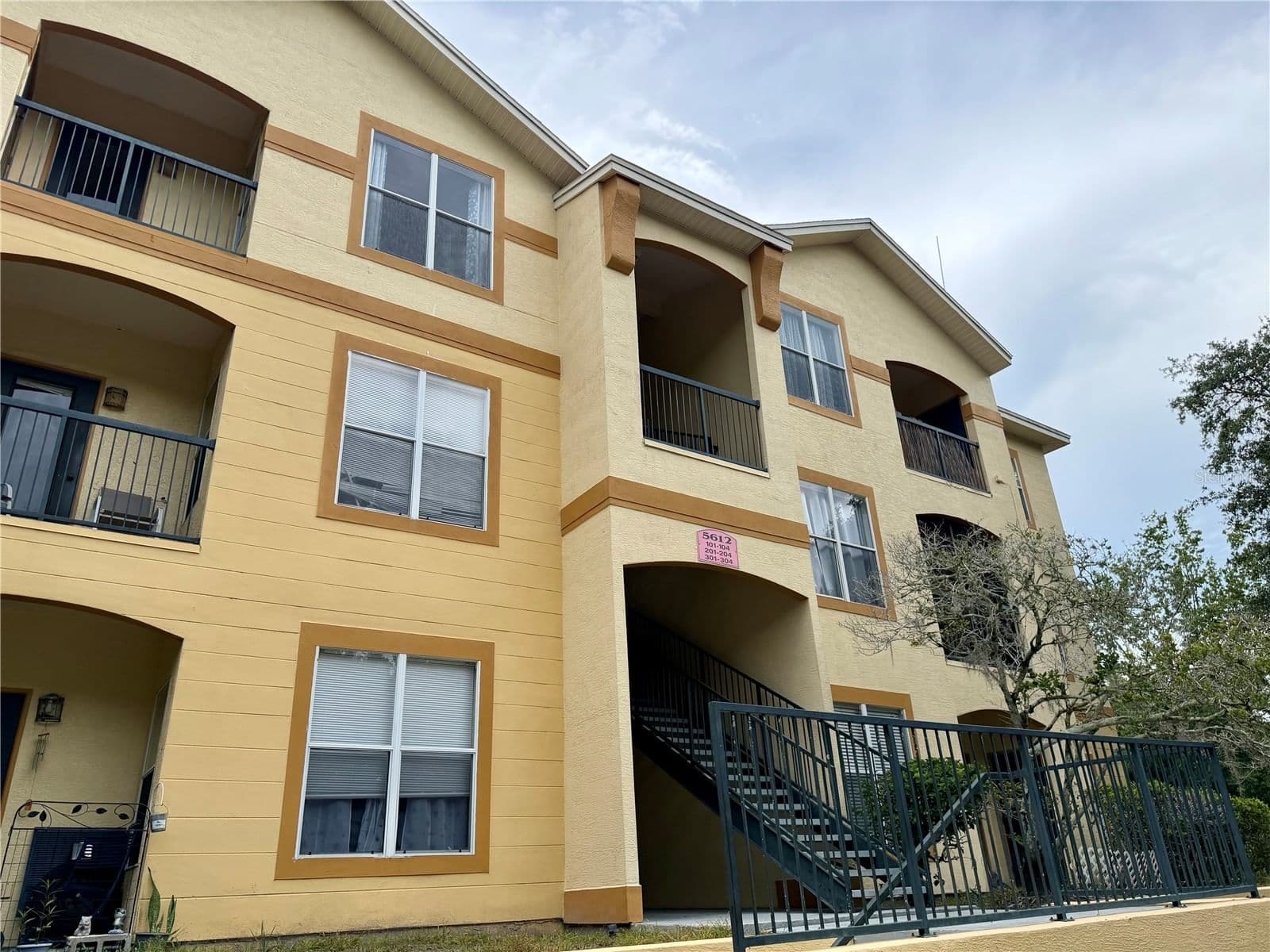 5612 PINNACLE HEIGHTS