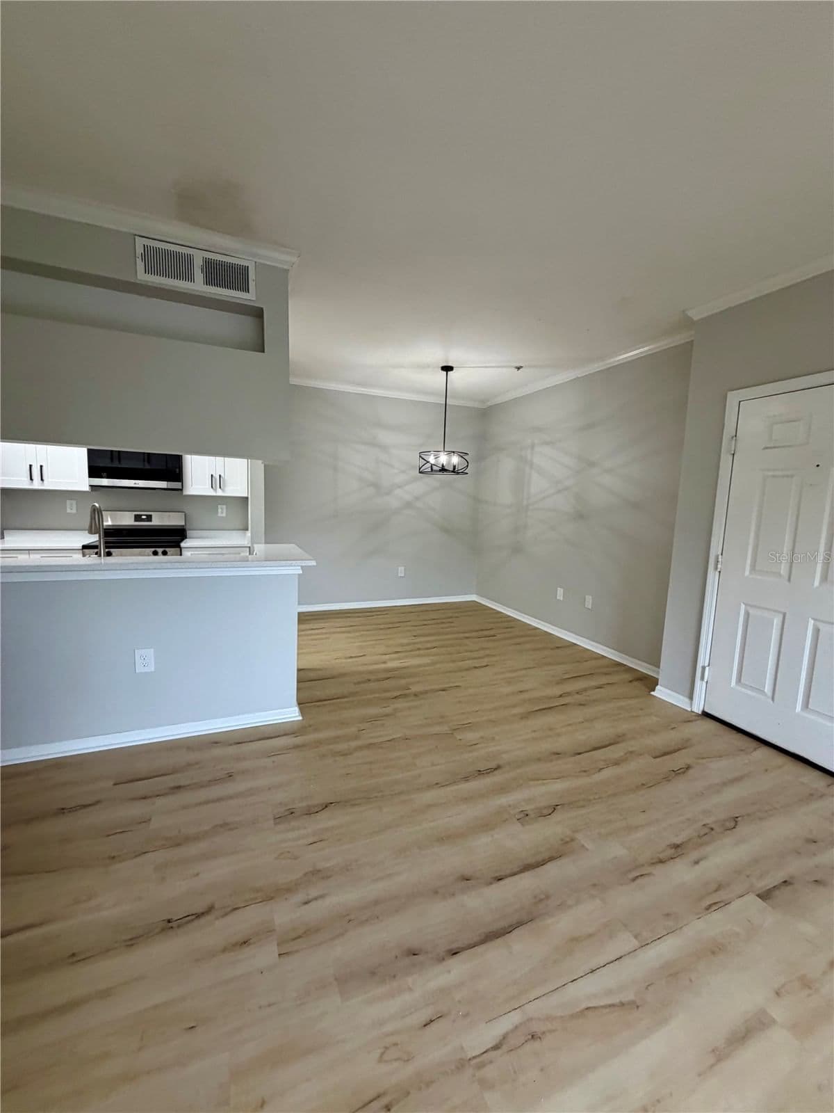 Photo 5 of 5612 PINNACLE HEIGHTS