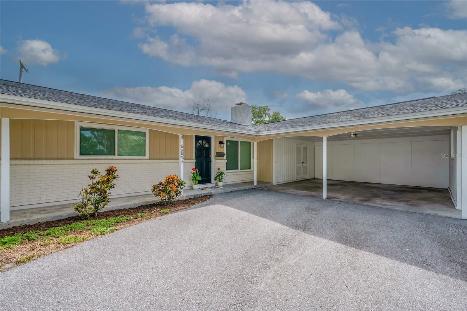 10509 ORANGE GROVE
