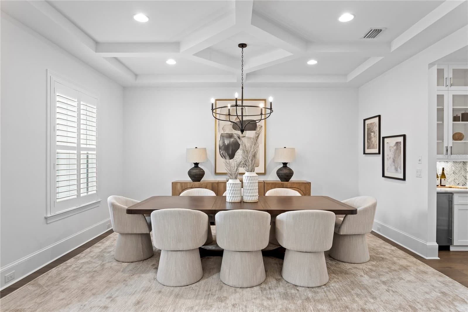 Photo 4 of 5015 LONGFELLOW