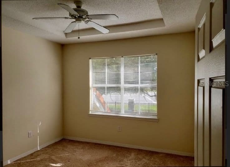 Photo 5 of 18001 RICHMOND PLACE