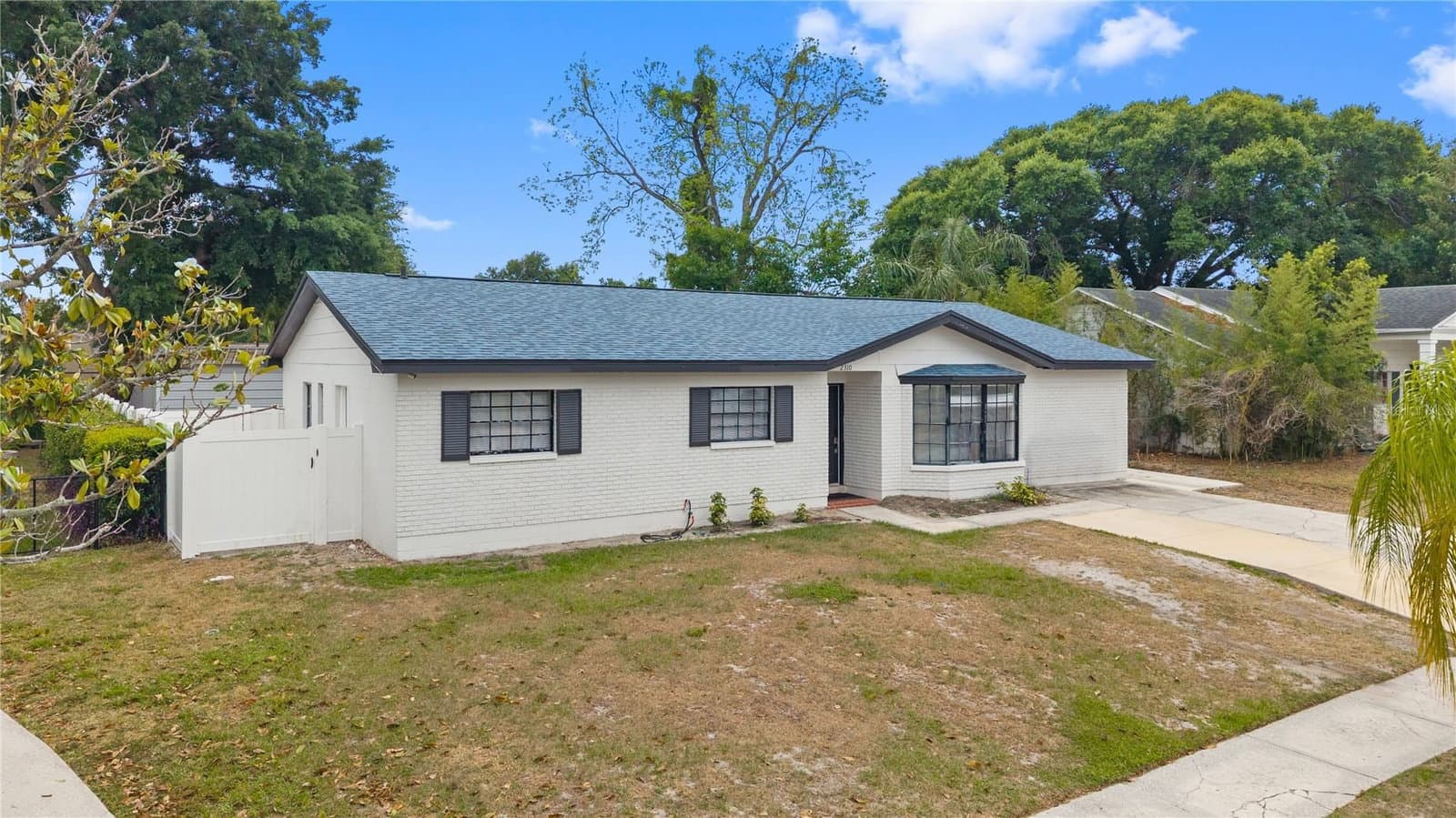 2310 KNOLLWOOD