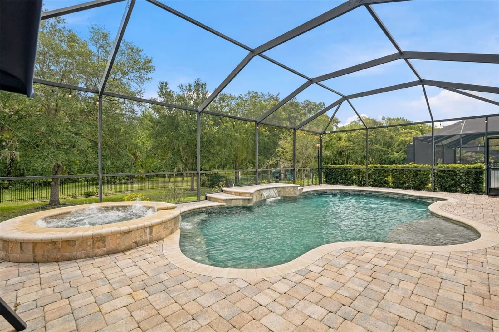 7929 HAMPTON LAKE