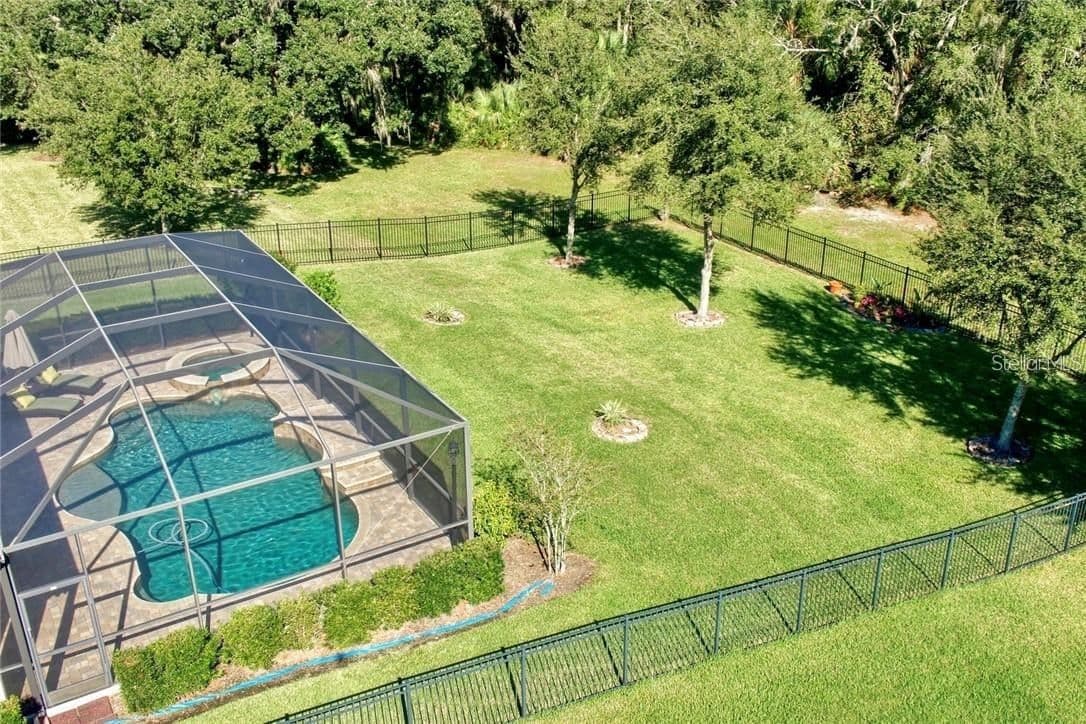 7929 HAMPTON LAKE
