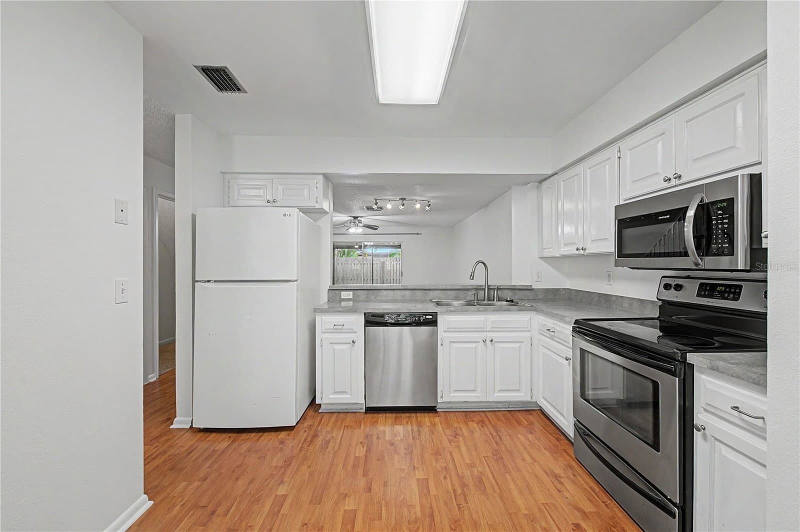 13856 STONE MILL
