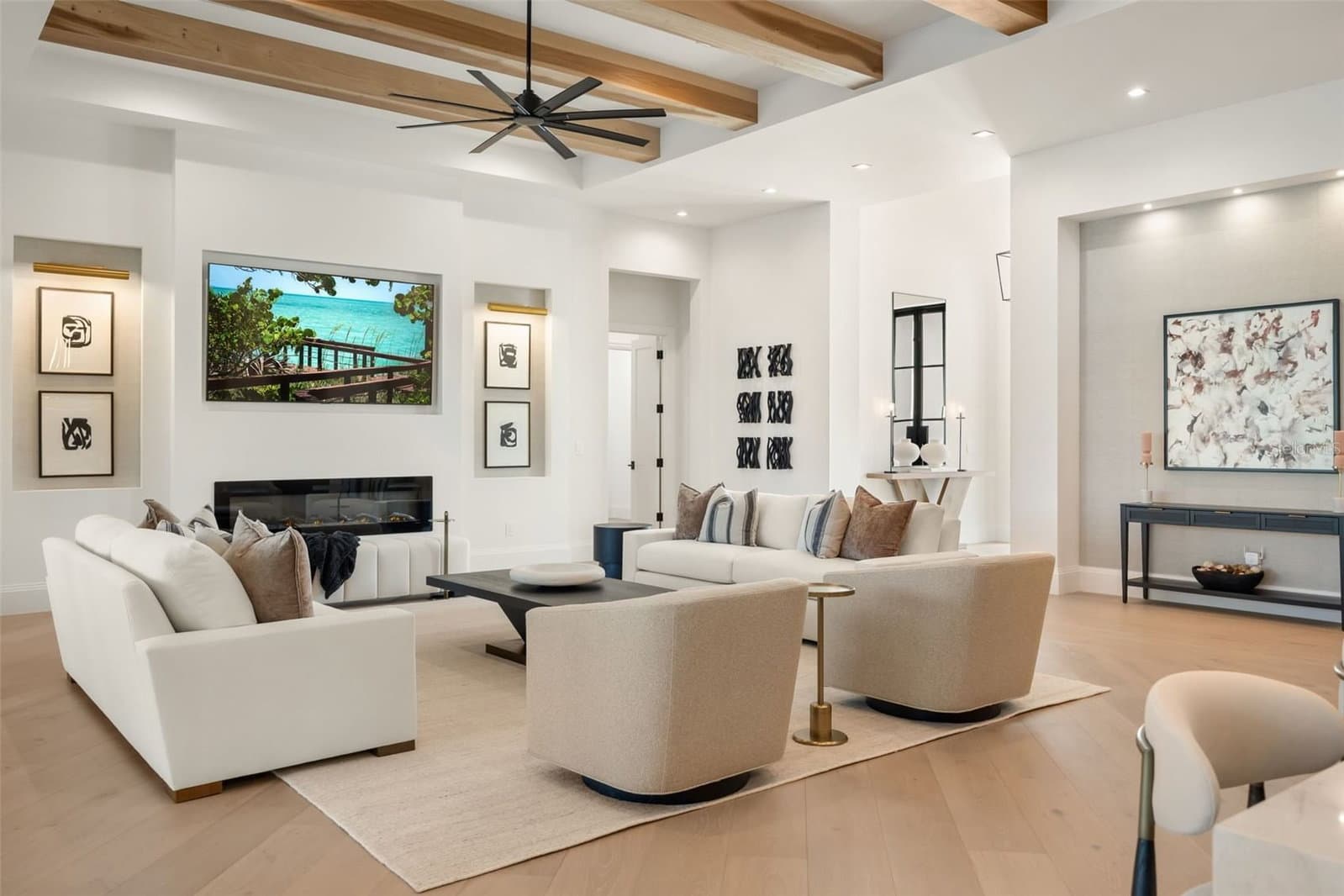 15850 HAMPTON VIEW