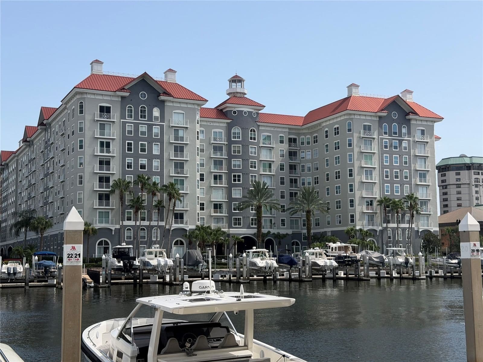 700 HARBOUR ISLAND
