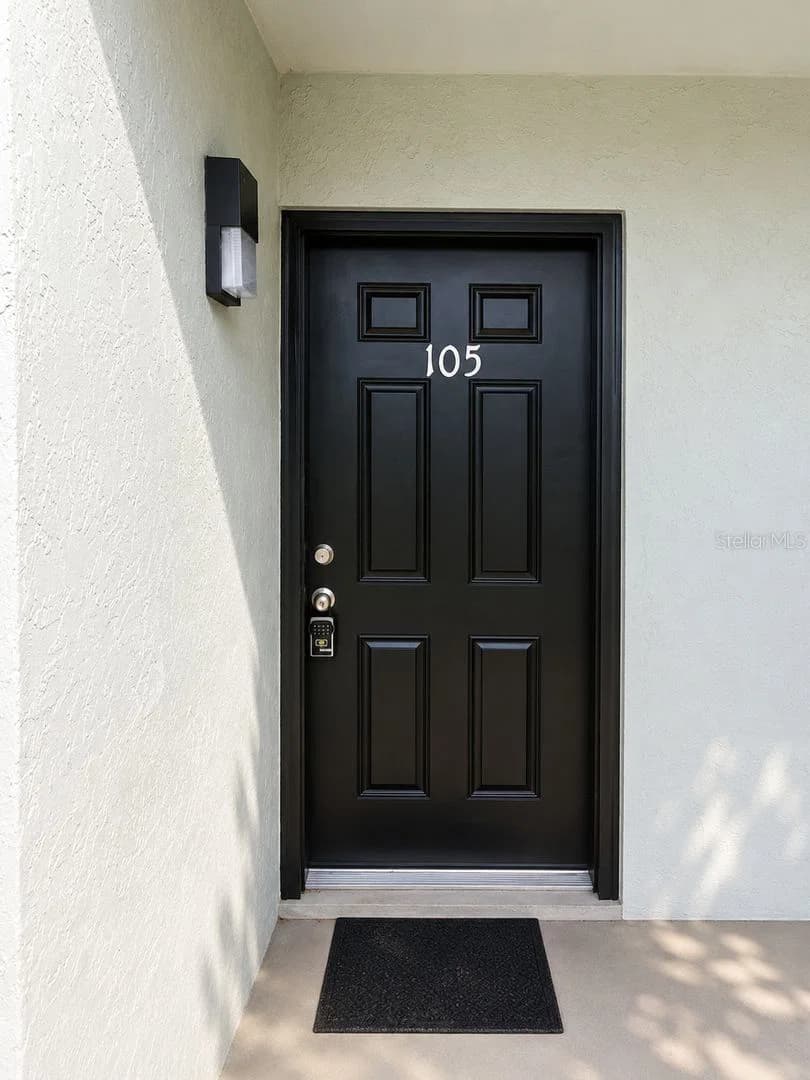 2812 SOMERSET PARK Drive #105