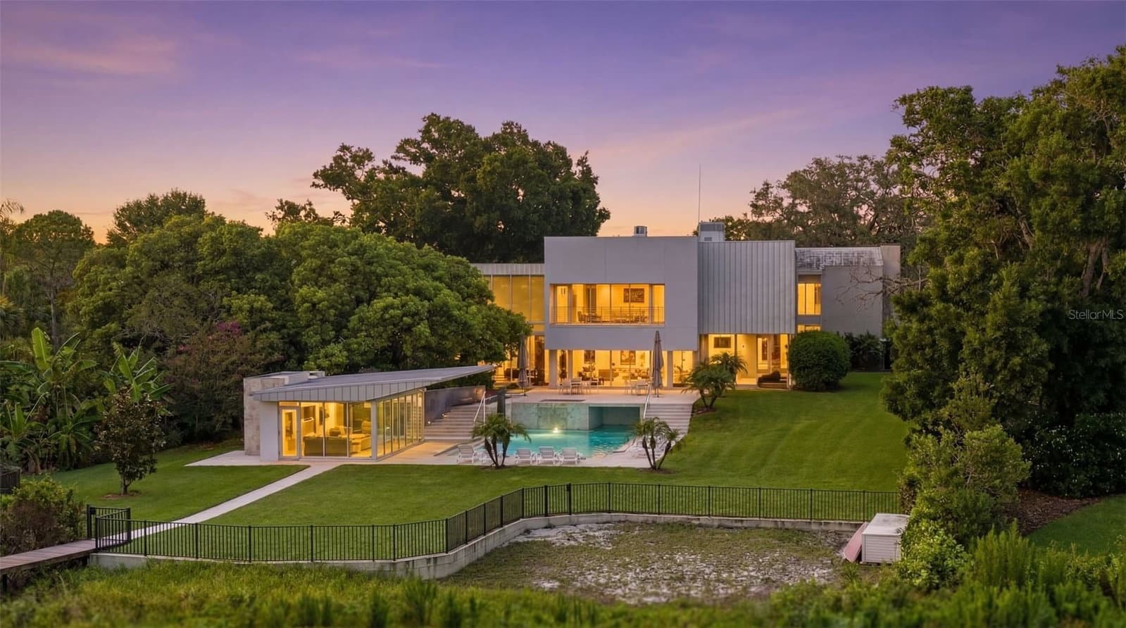 2821 LINTHICUM