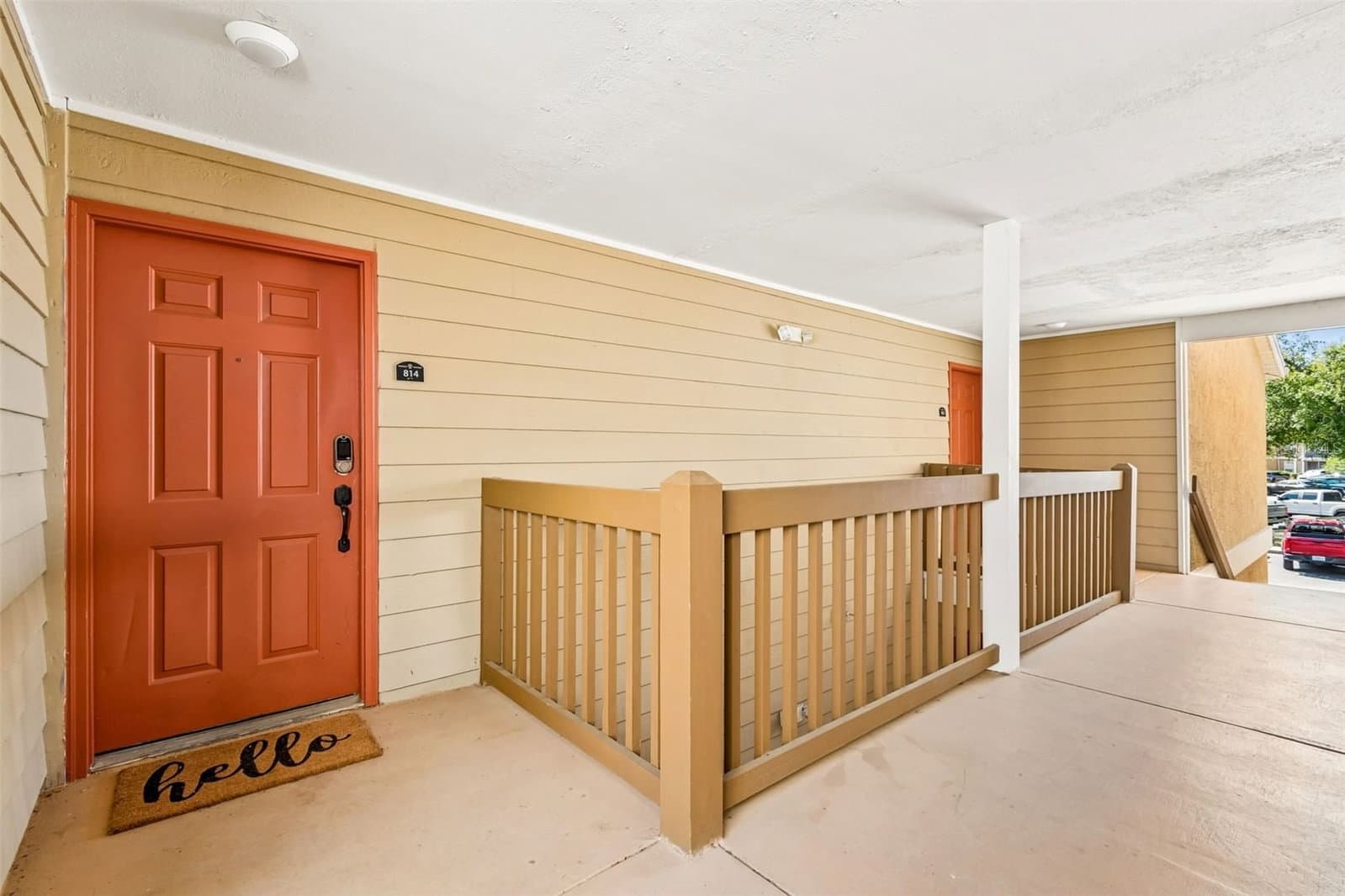 Photo 4 of 9481 HIGHLAND OAK