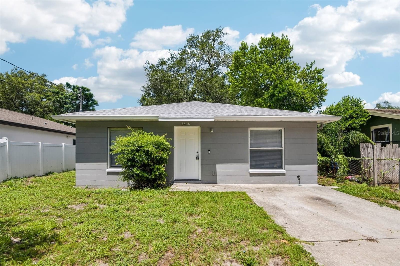 3808 N WHITTIER