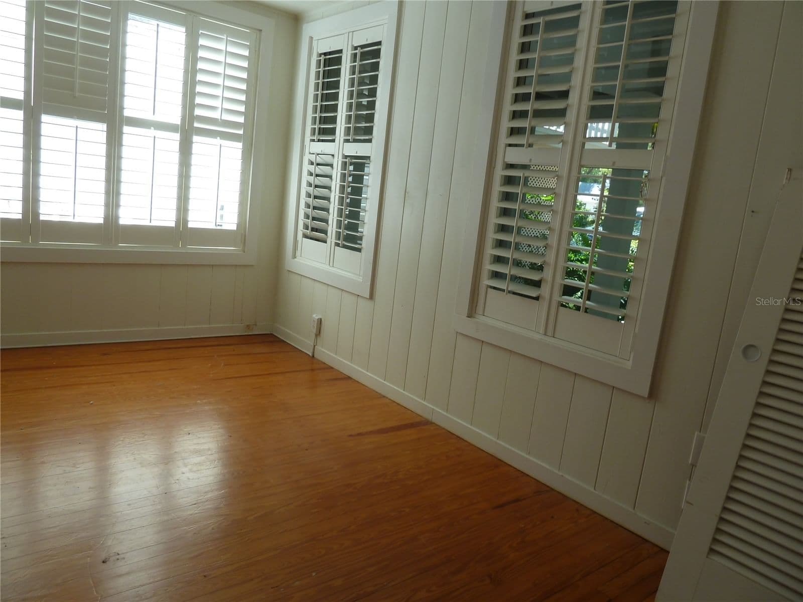 Photo 4 of 3302 VILLA ROSA