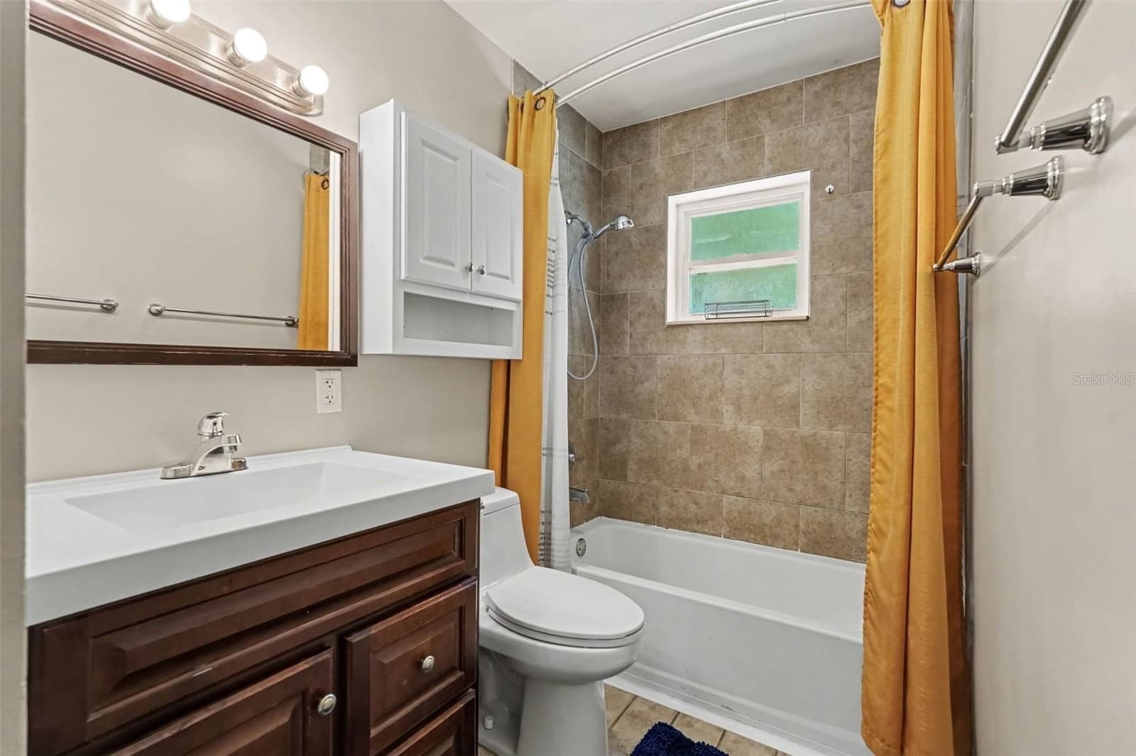 Photo 5 of 4419 DOLPHIN DR