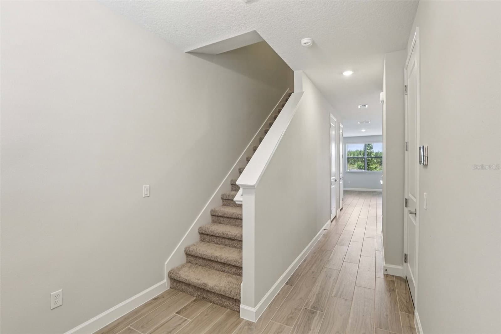 7558 DEER VALLEY CIRCLE