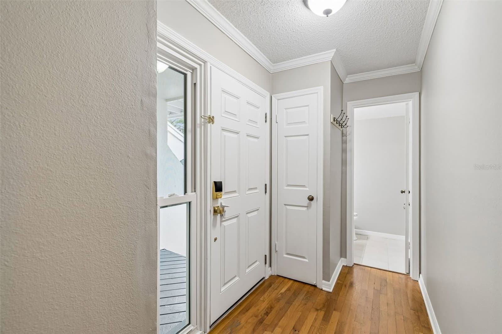 5203 BAYSHORE
