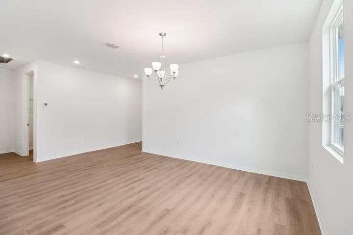 Photo 5 of 17637 LAKE STAR