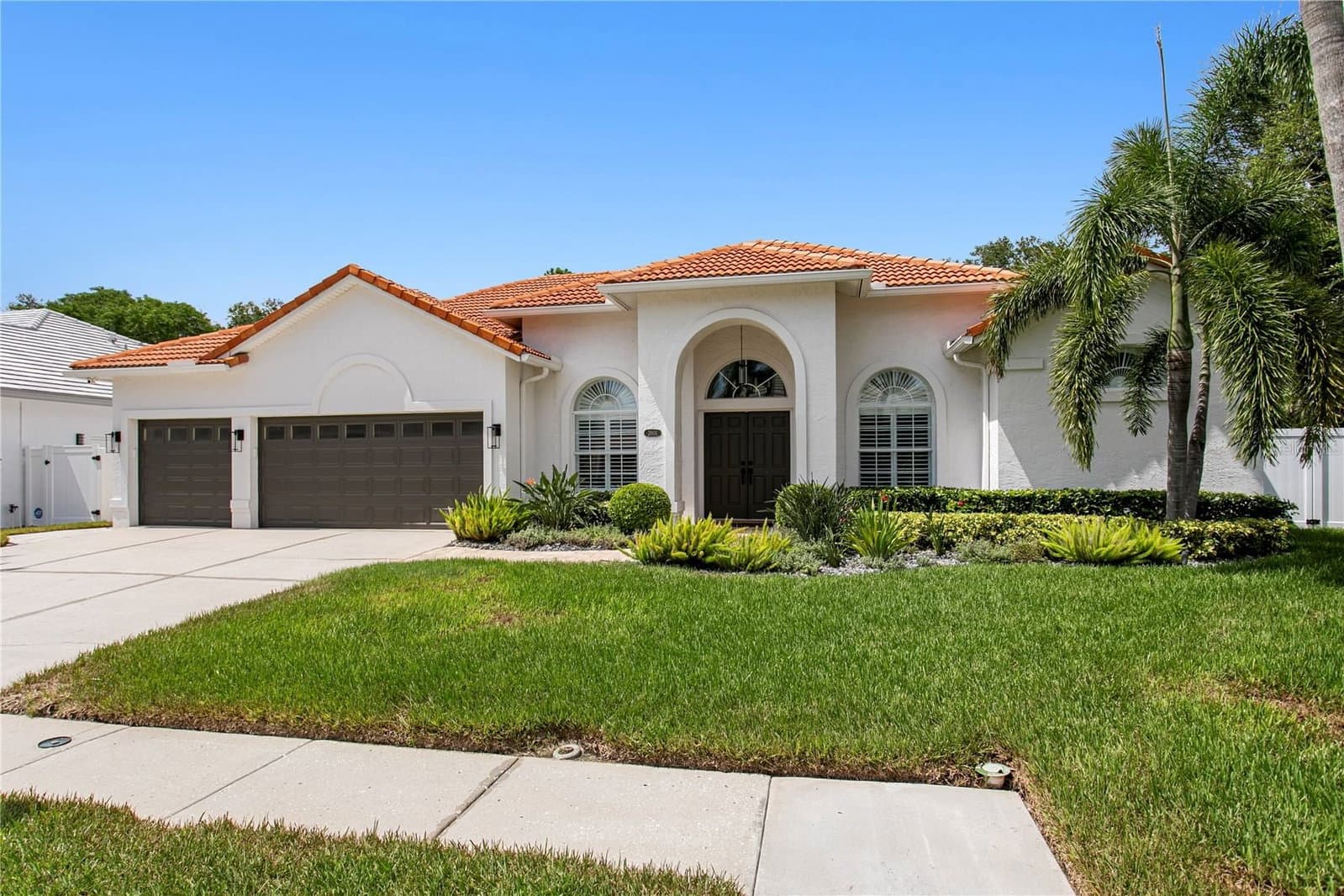 2801 SHORE BREEZE