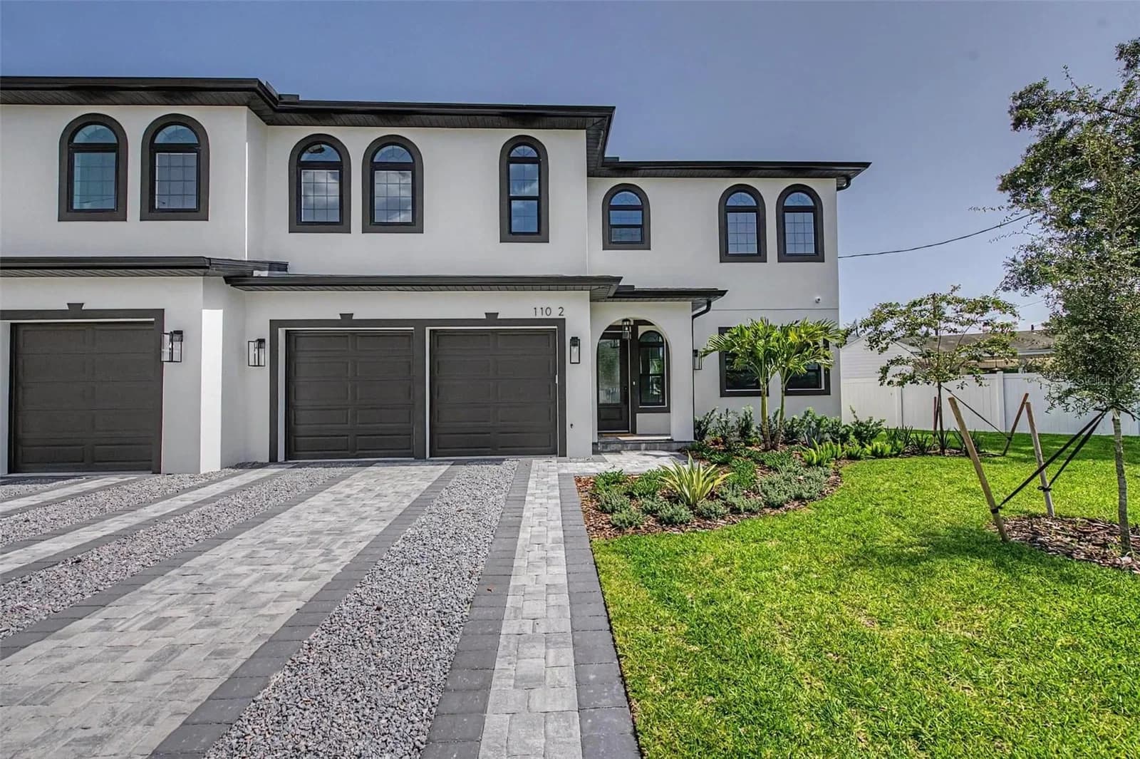 110 ARRAWANA Avenue #2