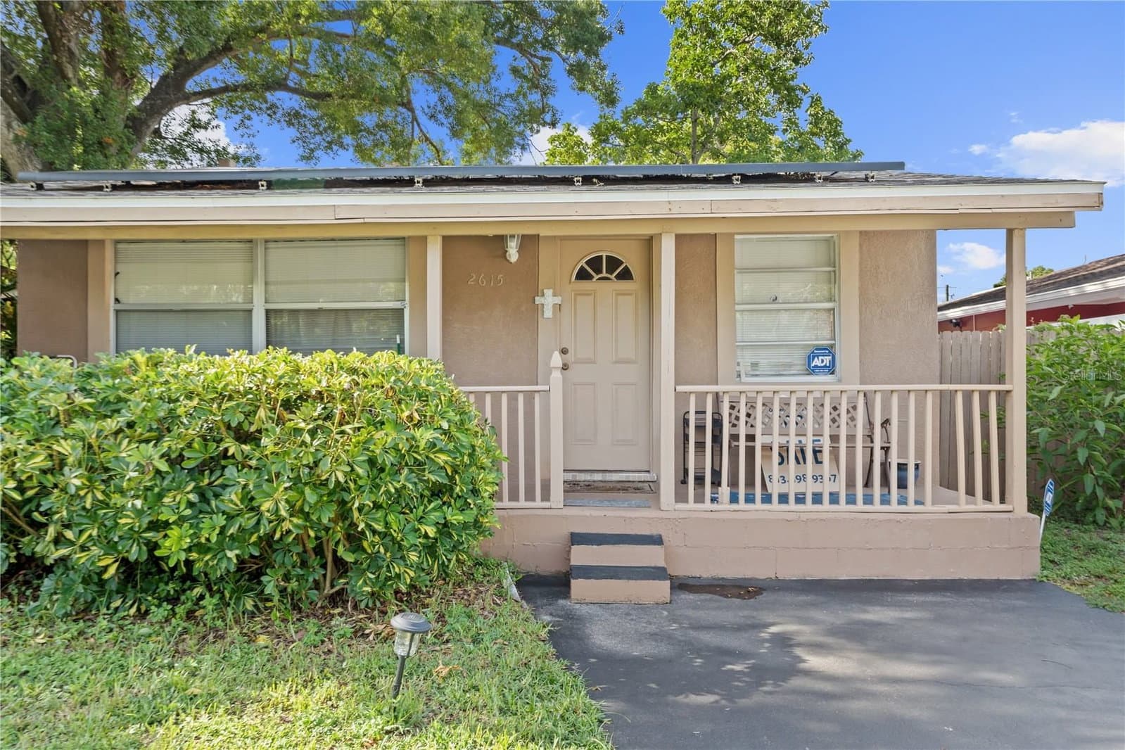 2615 COMANCHE