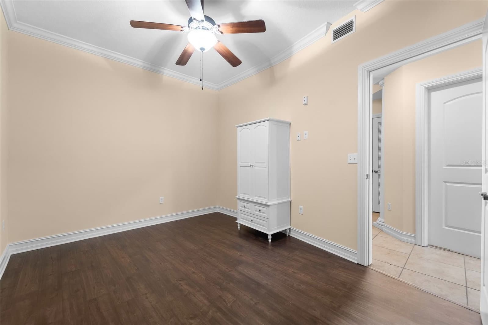 Photo 5 of 13941 CLUBHOUSE