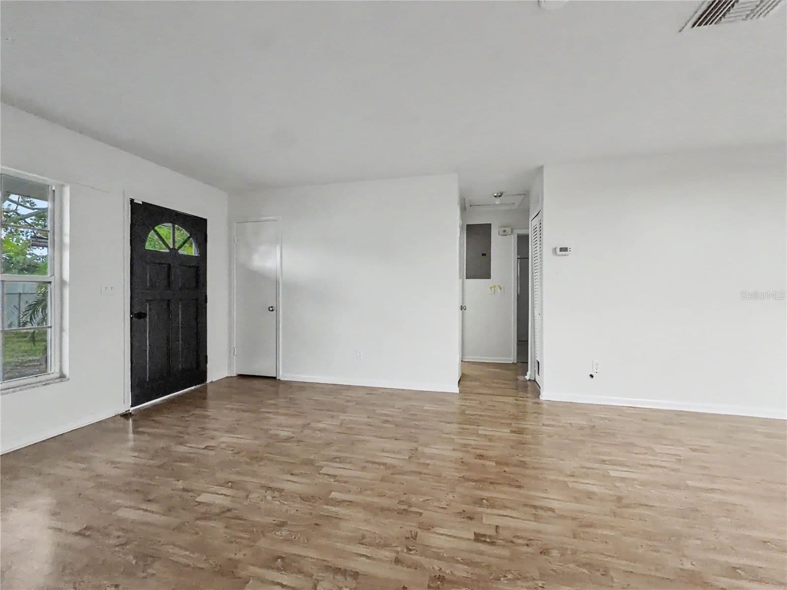 Photo 5 of 6404 WILLOW BEND