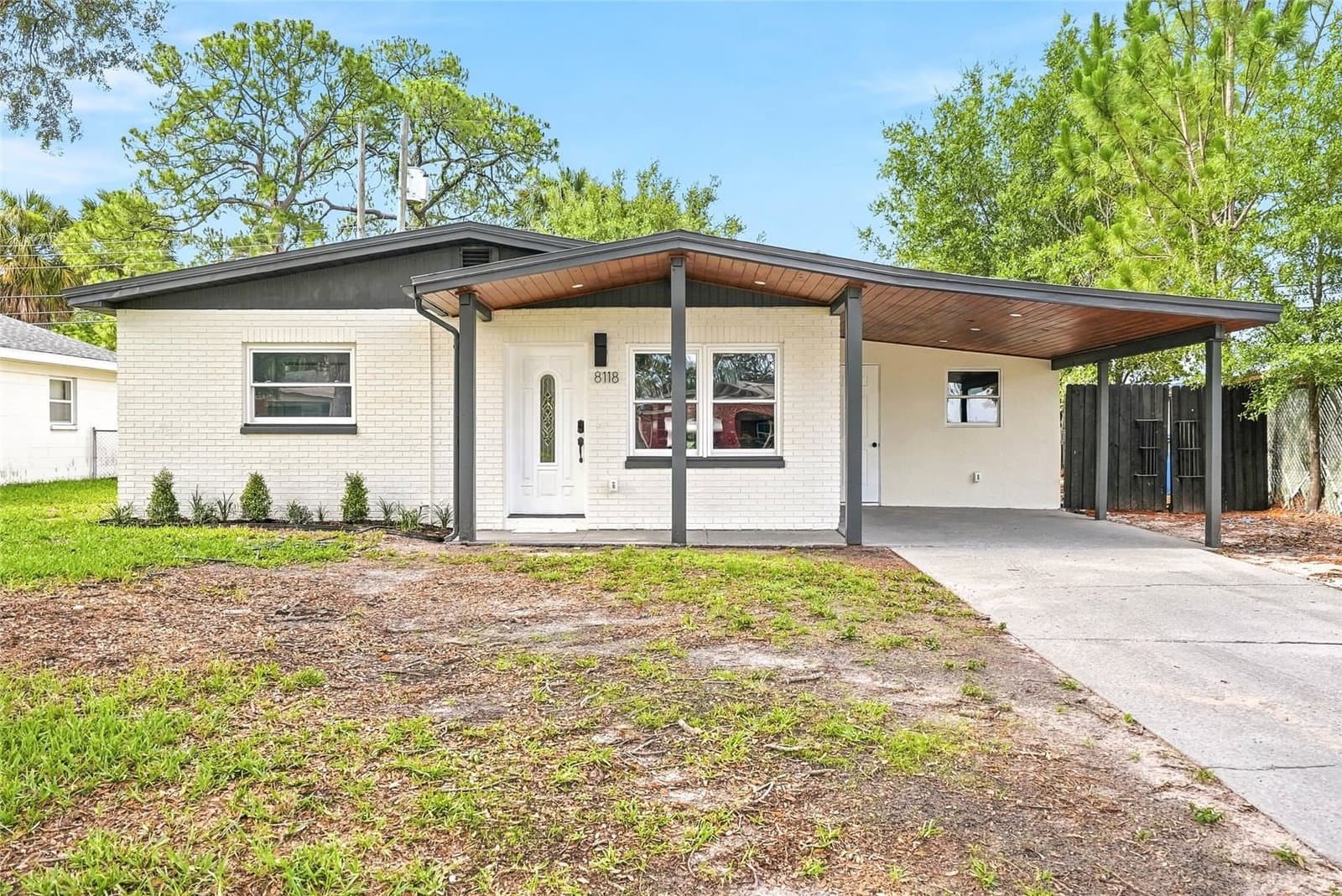 8118 TANGLEWOOD