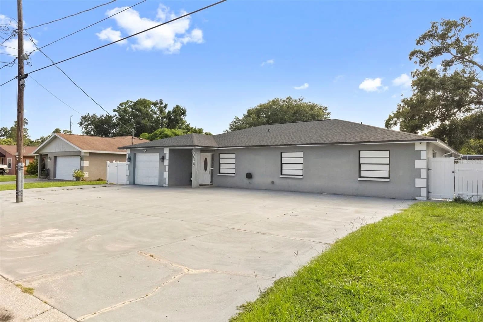 Photo 4 of 6920 CAMERON Avenue